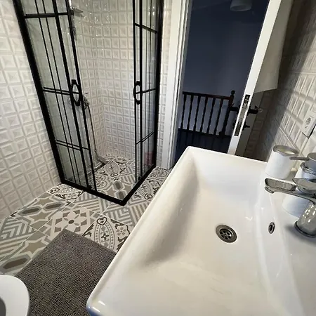 Δωμάτια σε οικογενειακή κατοικία Tranquille + Personal Bathroom @akasya Avm Κωνσταντινούπολη