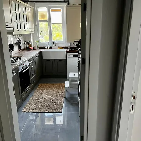 Δωμάτια σε οικογενειακή κατοικία Tranquille + Personal Bathroom @akasya Avm *